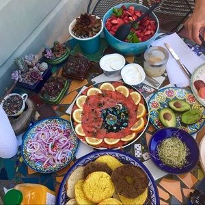 Meet your Posher, Aida